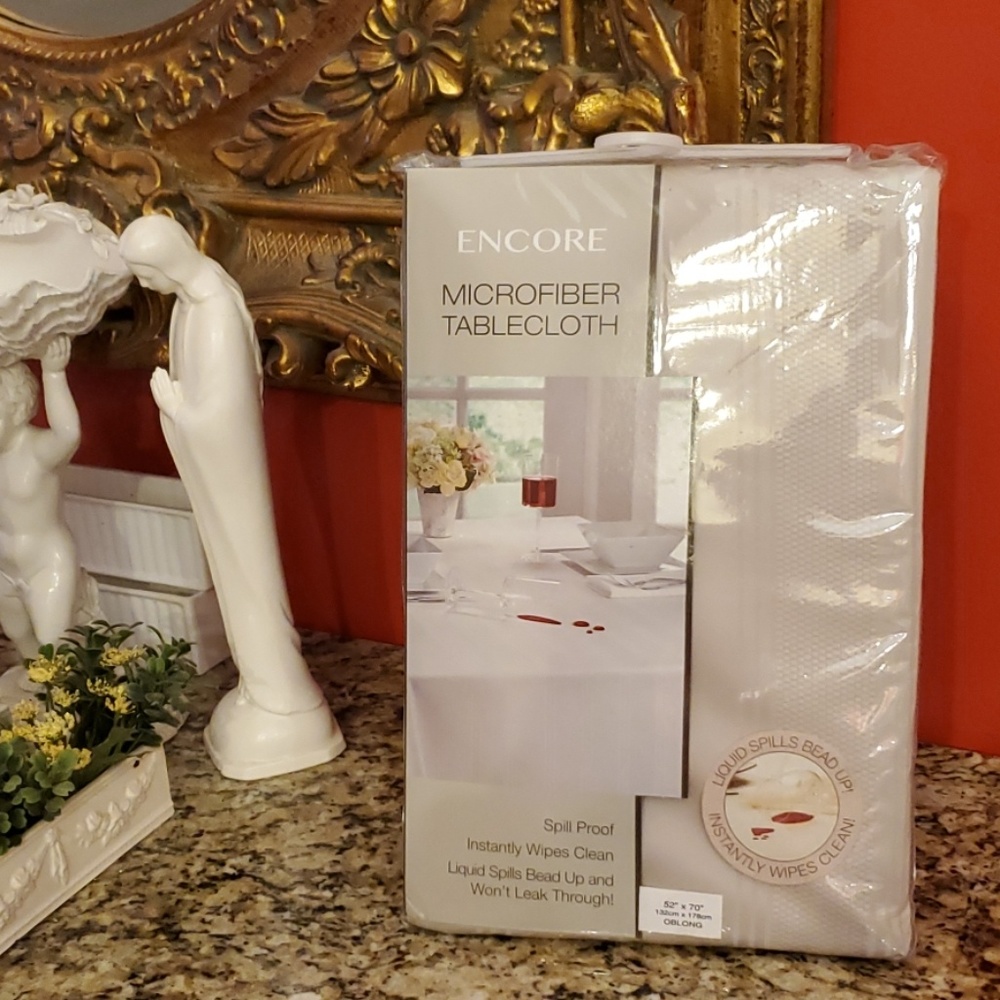 Encore Microfiber Oblong Tablecloth